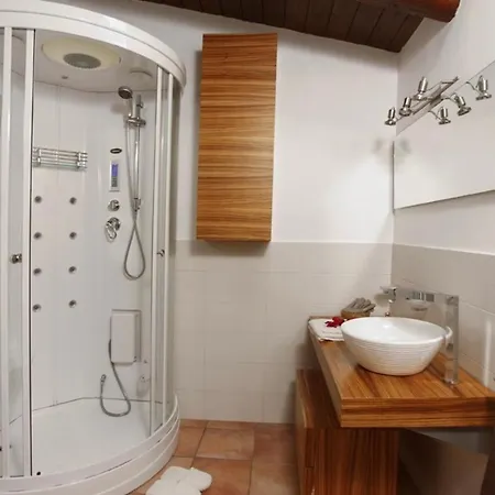Costanza Villa Cefalu